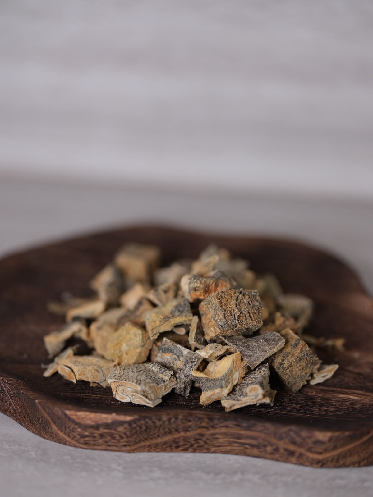 Cubes de peau de saumon 100g