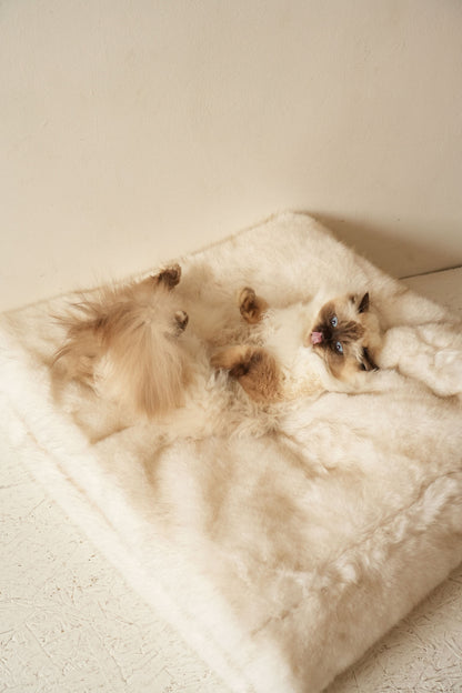 Le Moon – Grotte en Fausse Fourrure Haut de Gamme