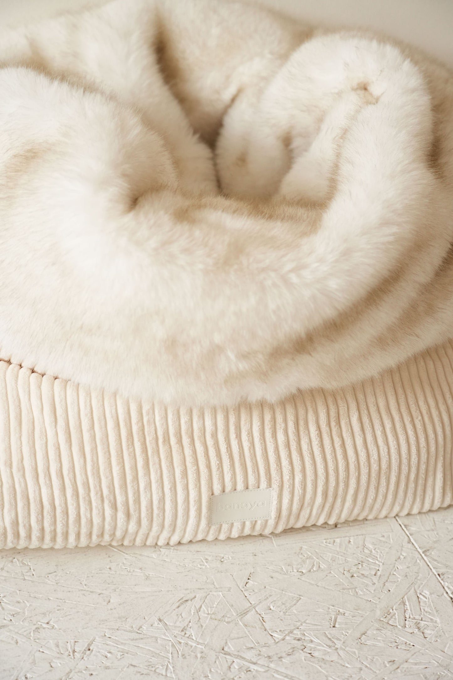 Le Moon – Grotte en Fausse Fourrure Haut de Gamme