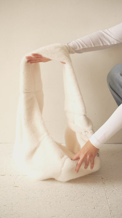 Sac boubou – Fausse Fourrure Blanche